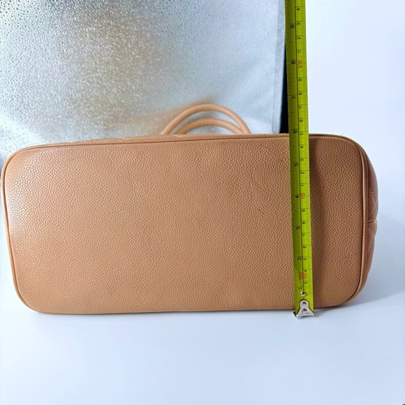 CHANEL Matelasse Medallion Cocomark Tote Bag Beige Caviar Skin - Picture 12 of 16